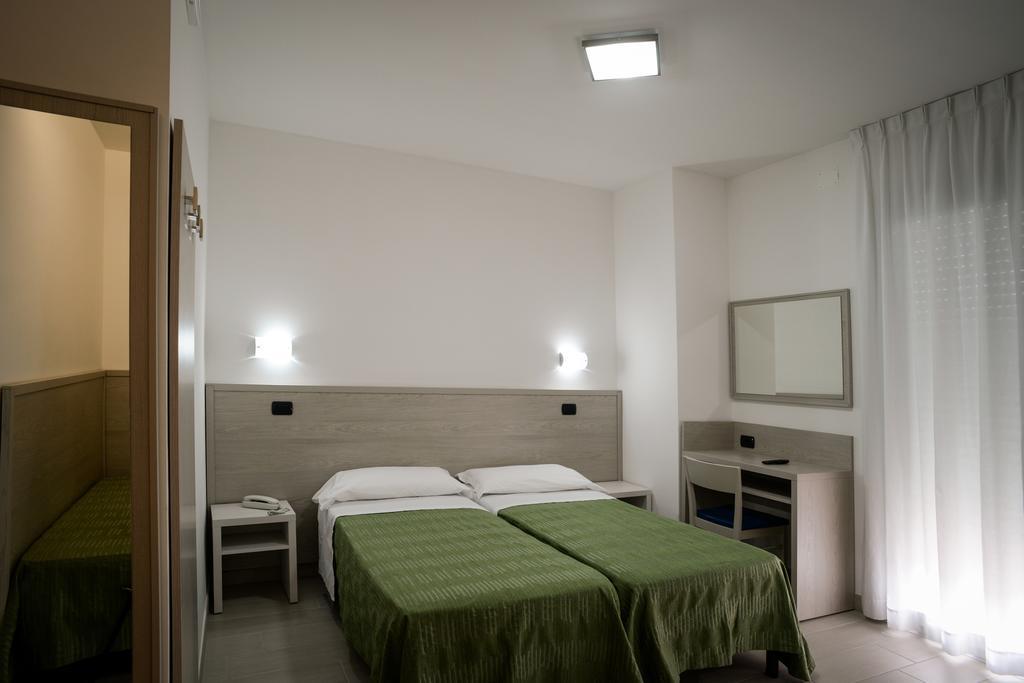 Hotel Clipper Giulianova Exterior photo