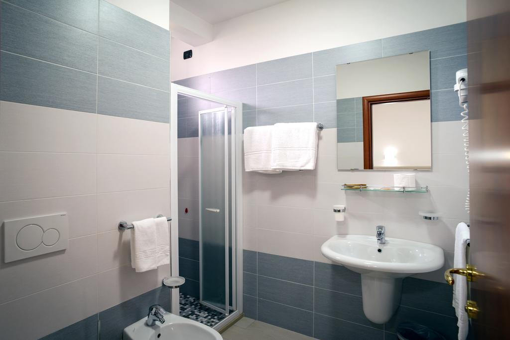 Hotel Clipper Giulianova Exterior photo