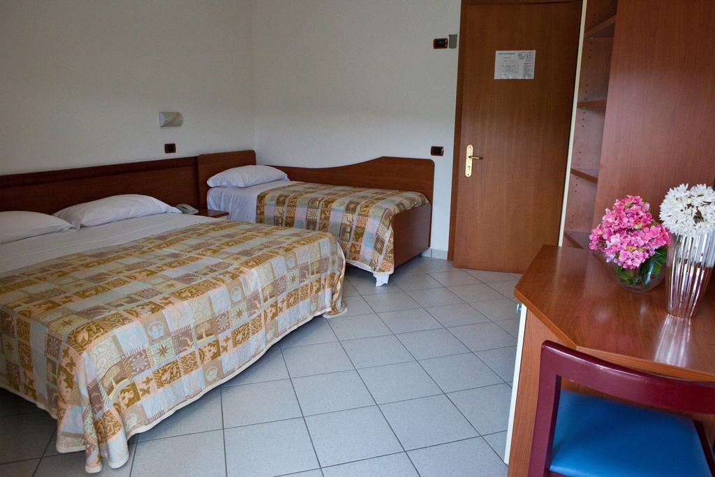 Hotel Clipper Giulianova Exterior photo